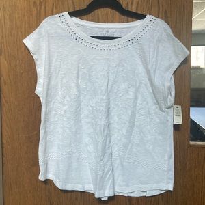 White tee cap sleeve